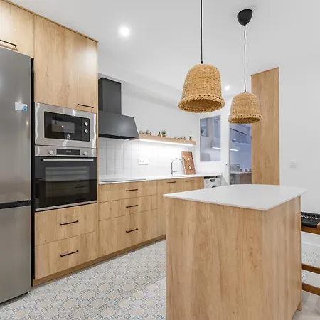 Charlot Center Iv By Suncastle شقة